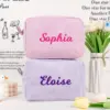 Trousse de toilette personnalisée avec broderie prénom en coton seersucker à rayures