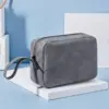 Trousse de toilette imperméable en cuir PU ouverte avec compartiments pour câbles et chargeurs